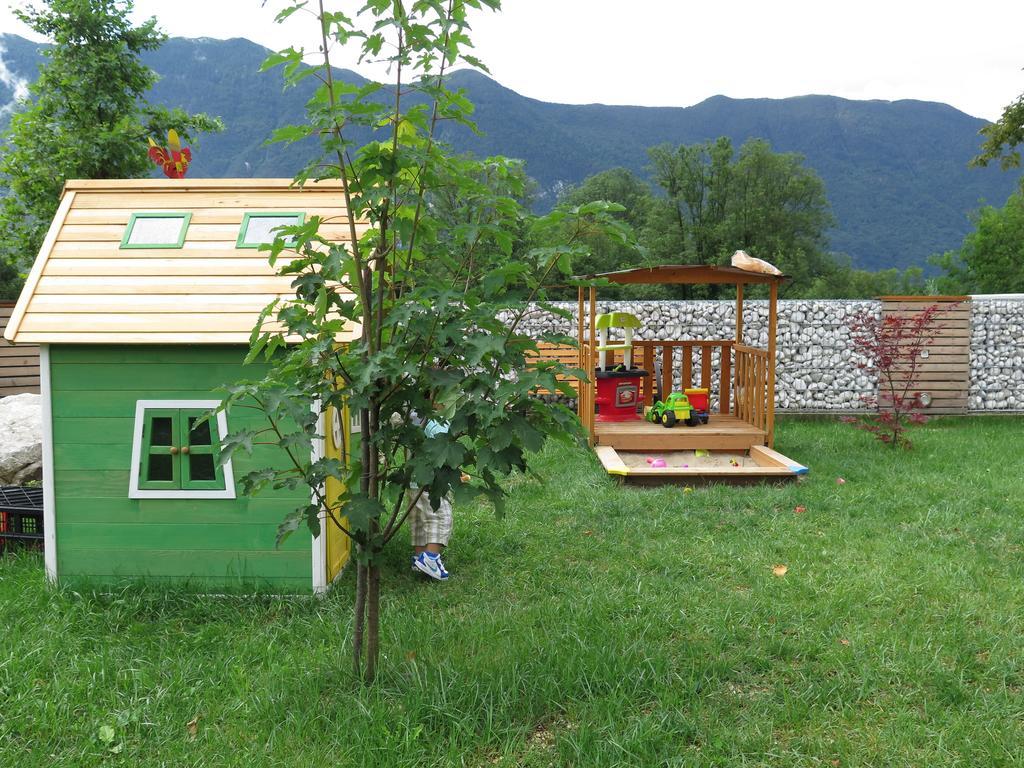 Apartments Skok With Rafting And Free Parking 보베츠 외부 사진