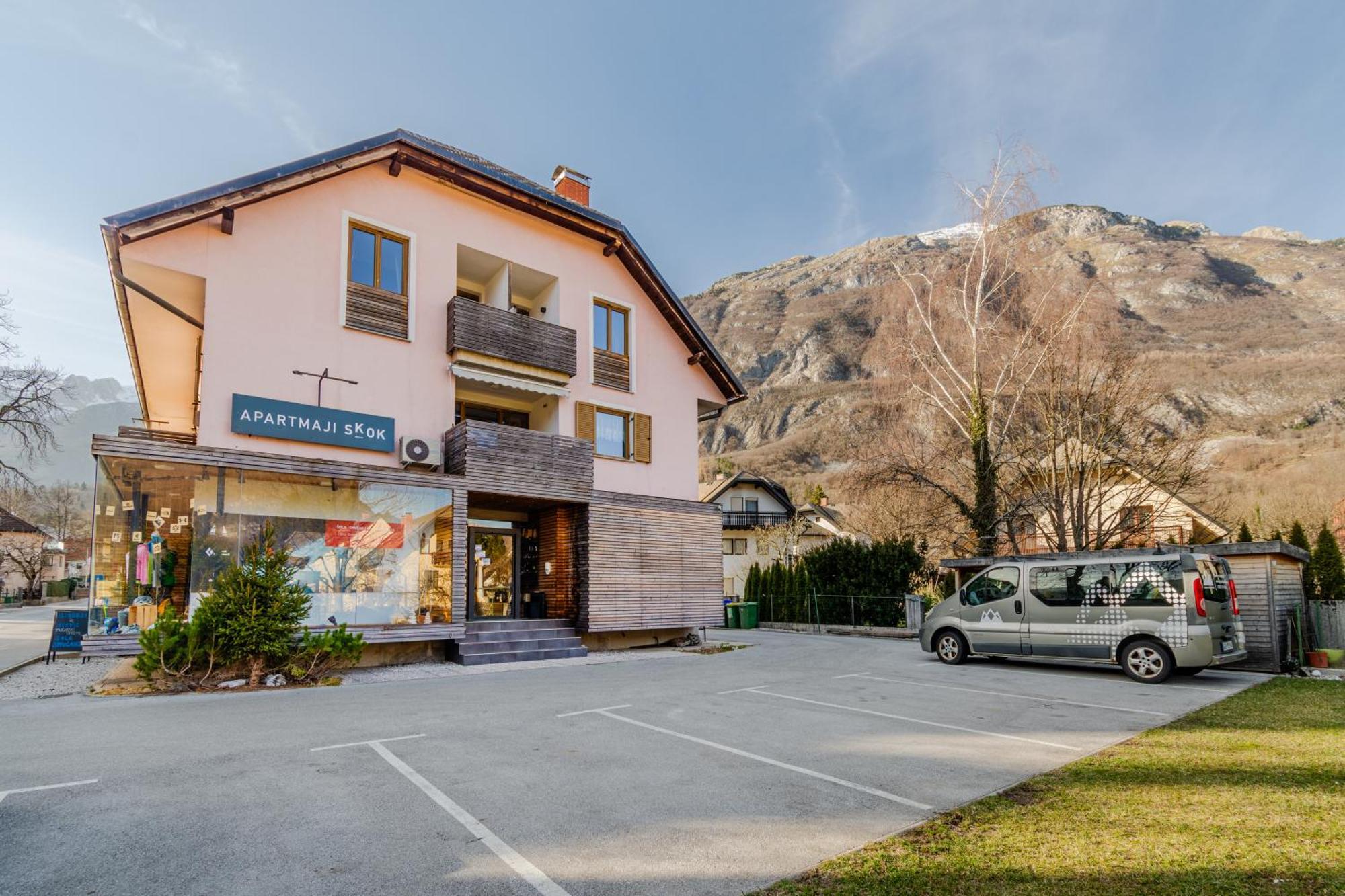 Apartments Skok With Rafting And Free Parking 보베츠 외부 사진