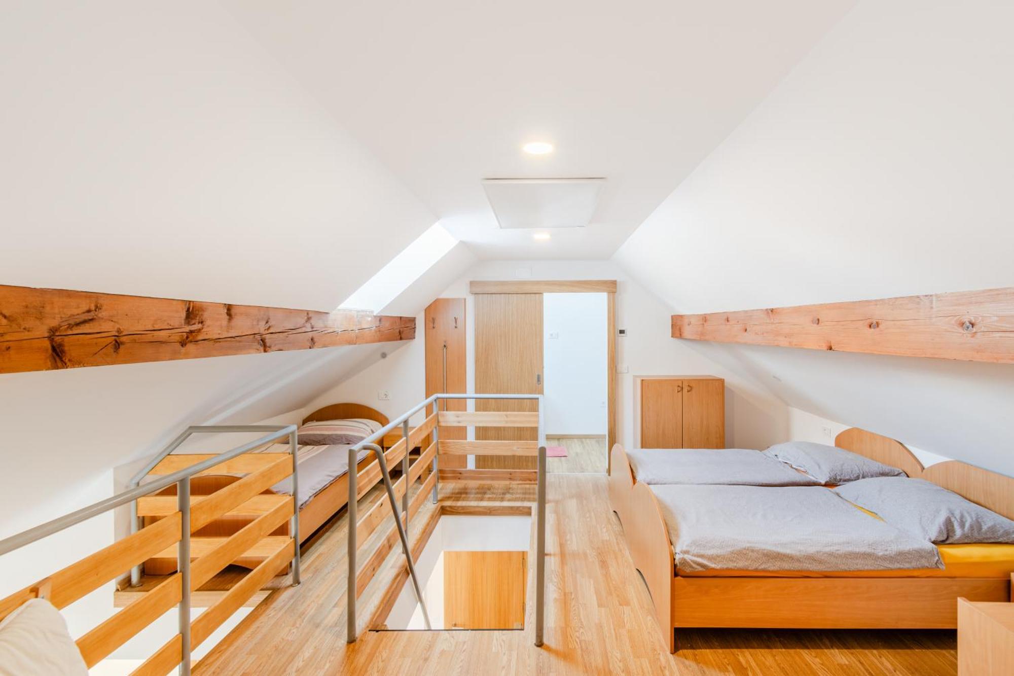 Apartments Skok With Rafting And Free Parking 보베츠 외부 사진