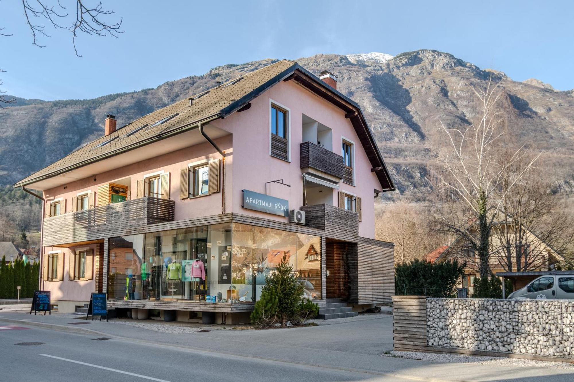 Apartments Skok With Rafting And Free Parking 보베츠 외부 사진