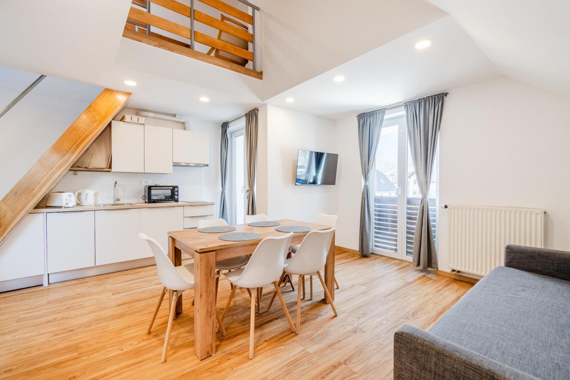 Apartments Skok With Rafting And Free Parking 보베츠 외부 사진