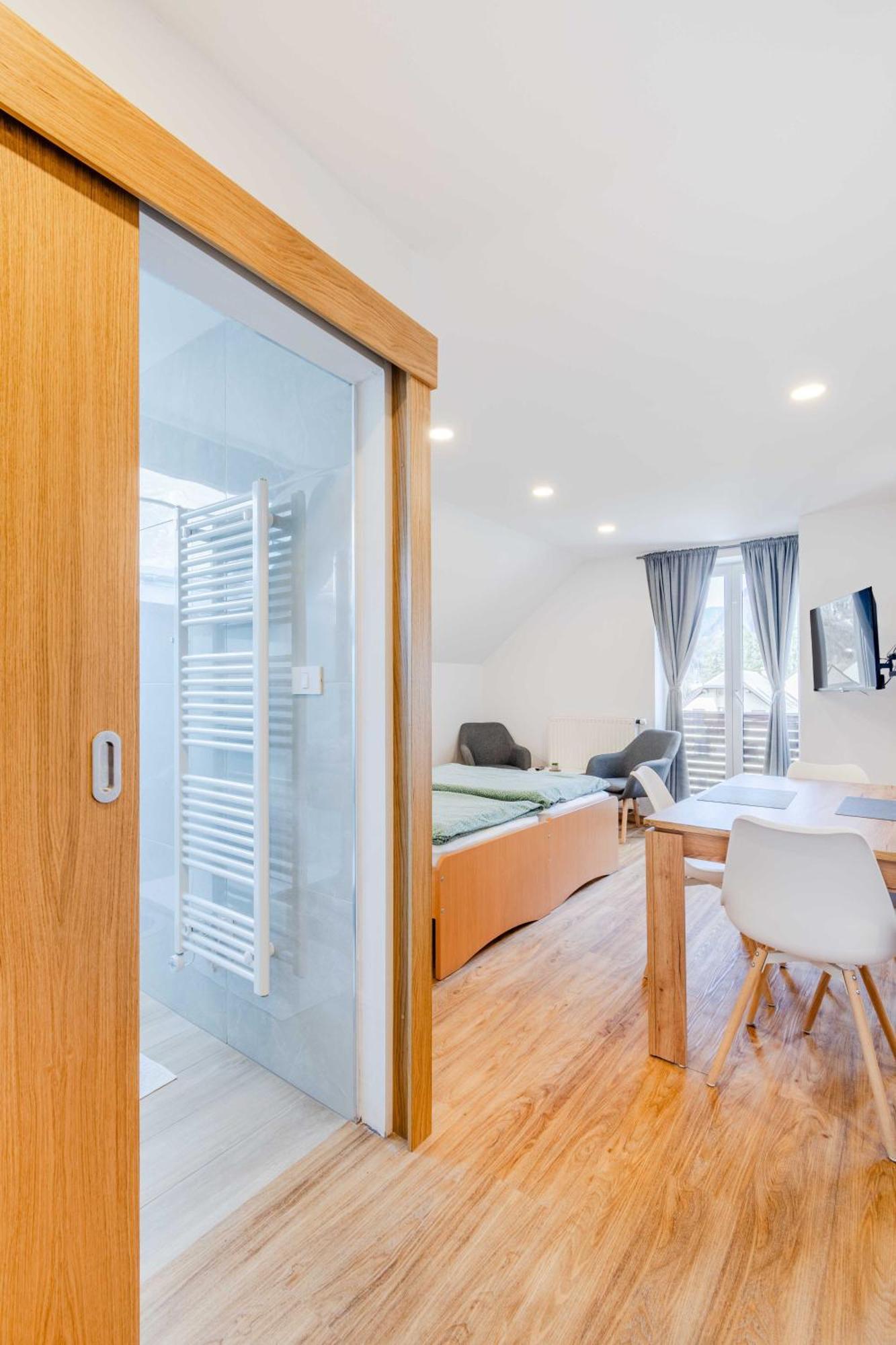 Apartments Skok With Rafting And Free Parking 보베츠 외부 사진